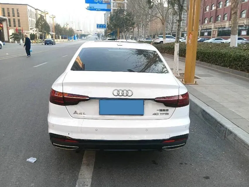 2023 Audi A4L 2.0T 190HP L4 7DCT,autocango,china used car exporter,china ev exporter,chinese used car exporter,chinese used ev exporter