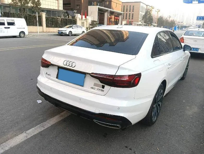 2023 Audi A4L 2.0T 190HP L4 7DCT,autocango,china used car exporter,china ev exporter,chinese used car exporter,chinese used ev exporter