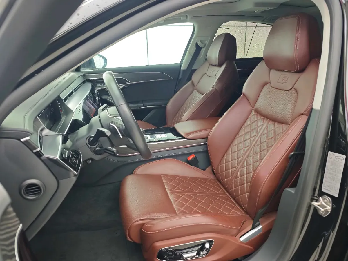 2023 Audi A8 3.0T 286HP V6 8AT,autocango,china used car exporter,china ev exporter,chinese used car exporter,chinese used ev exporter