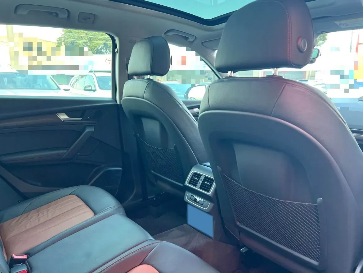 2020 Audi Q5L 2.0T 252HP L4 7DCT,autocango,china used car exporter,china ev exporter,chinese used car exporter,chinese used ev exporter