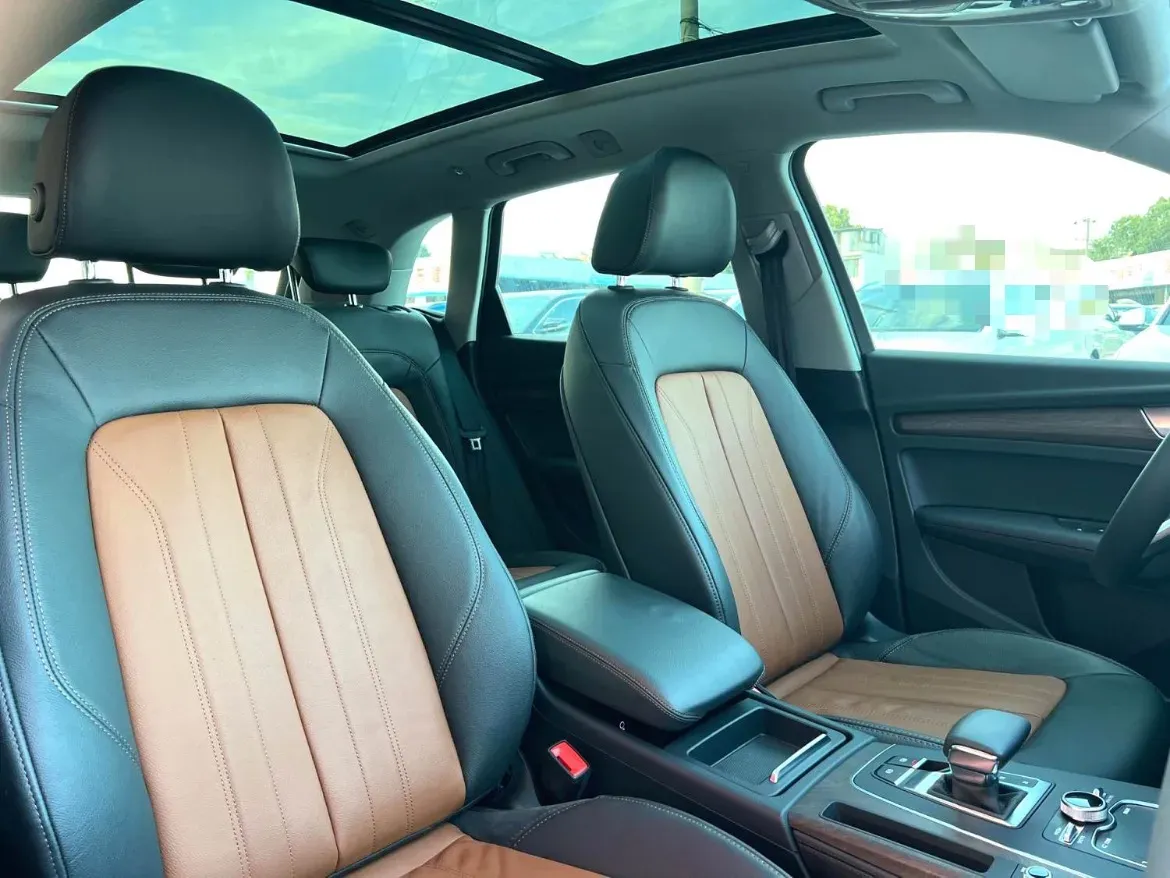 2020 Audi Q5L 2.0T 252HP L4 7DCT,autocango,china used car exporter,china ev exporter,chinese used car exporter,chinese used ev exporter