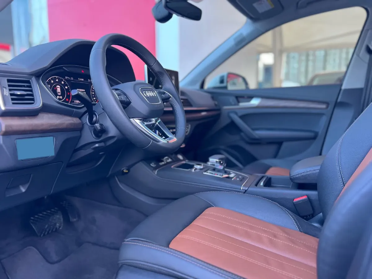 2020 Audi Q5L 2.0T 252HP L4 7DCT,autocango,china used car exporter,china ev exporter,chinese used car exporter,chinese used ev exporter