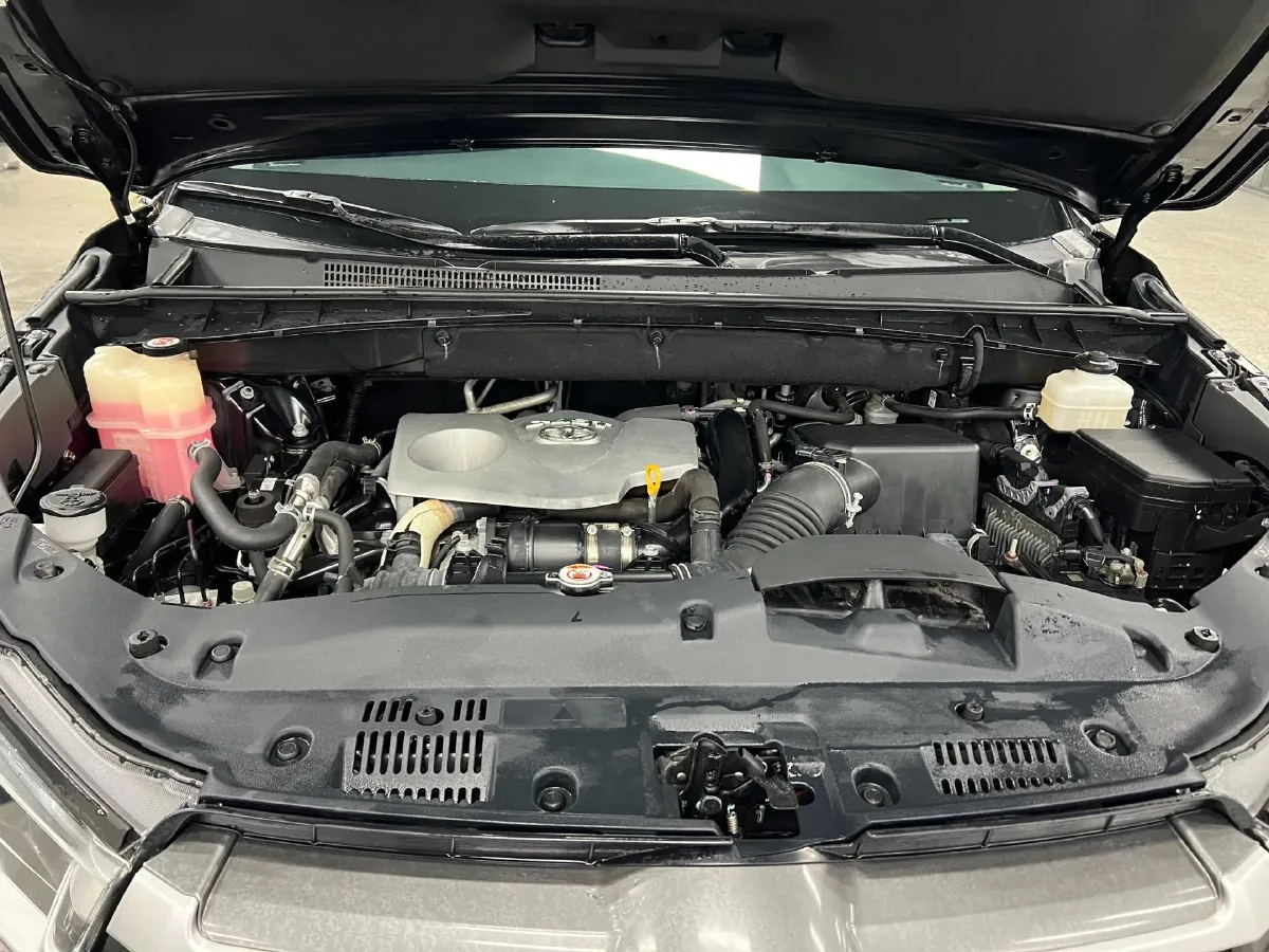 2018 Toyota Highlander 2.0T 220HP L4 6AT,autocango,china used car exporter,china ev exporter,chinese used car exporter,chinese used ev exporter