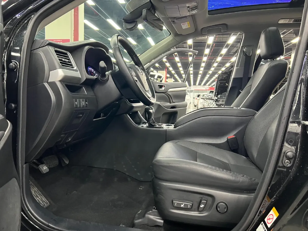 2018 Toyota Highlander 2.0T 220HP L4 6AT,autocango,china used car exporter,china ev exporter,chinese used car exporter,chinese used ev exporter