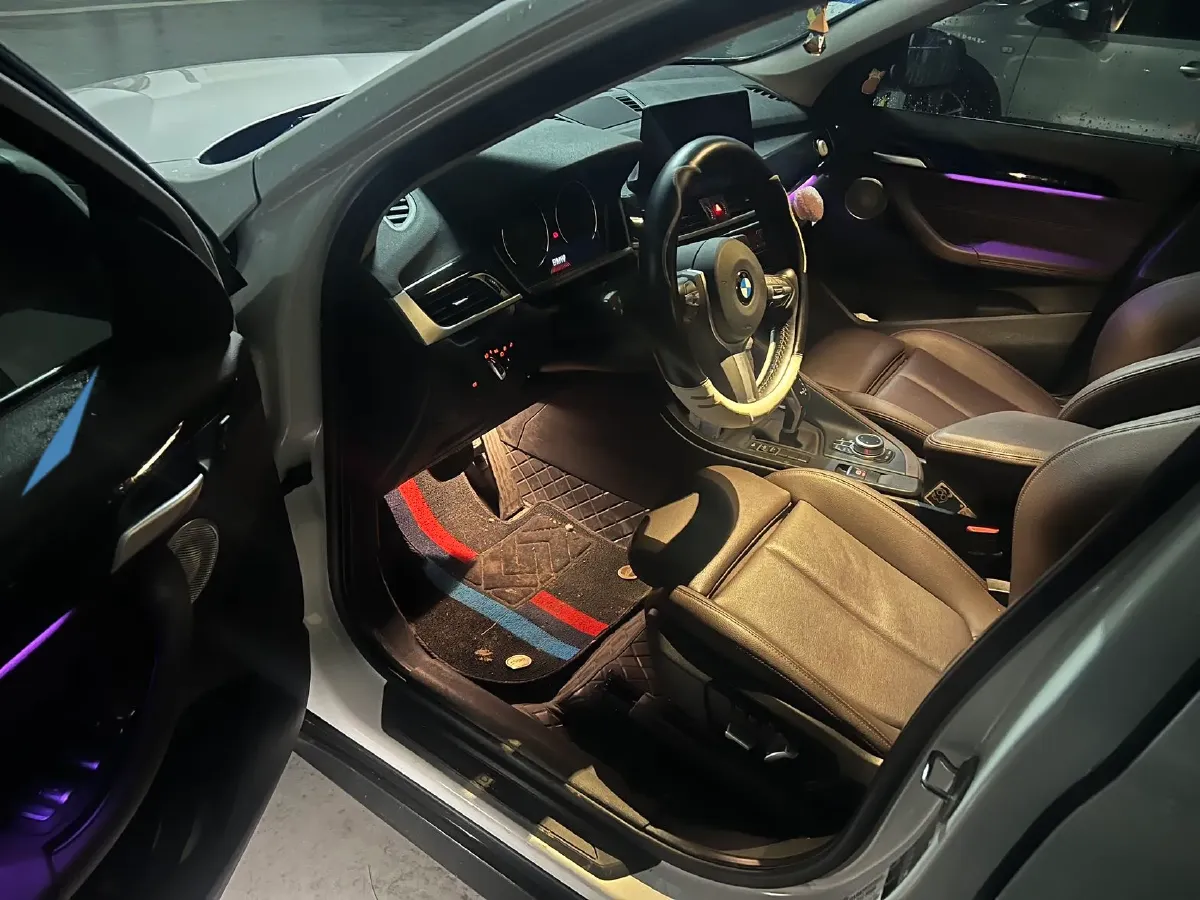 2022 BMW X1 2.0T 192HP L4 7DCT,autocango,china used car exporter,china ev exporter,chinese used car exporter,chinese used ev exporter