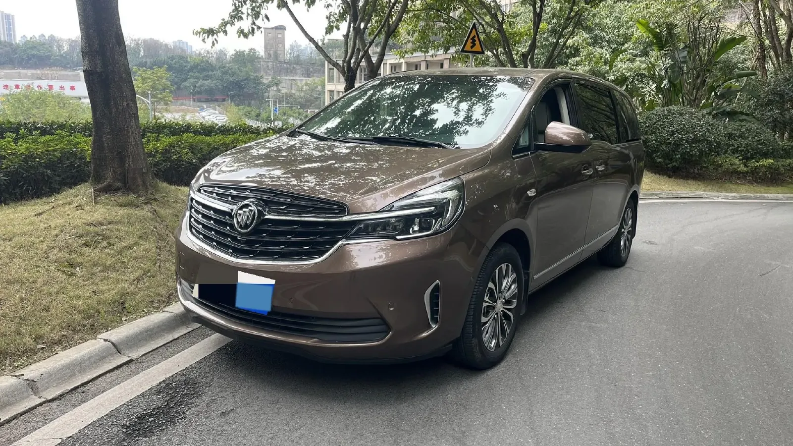 2021 Buick GL8 2.0T 237HP L4 9AT,autocango,china used car exporter,china ev exporter,chinese used car exporter,chinese used ev exporter