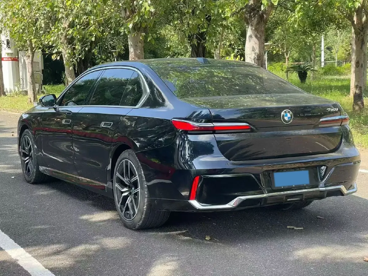 2023 BMW 7 Series 3.0T 272HP L6 8AT,autocango,china used car exporter,china ev exporter,chinese used car exporter,chinese used ev exporter