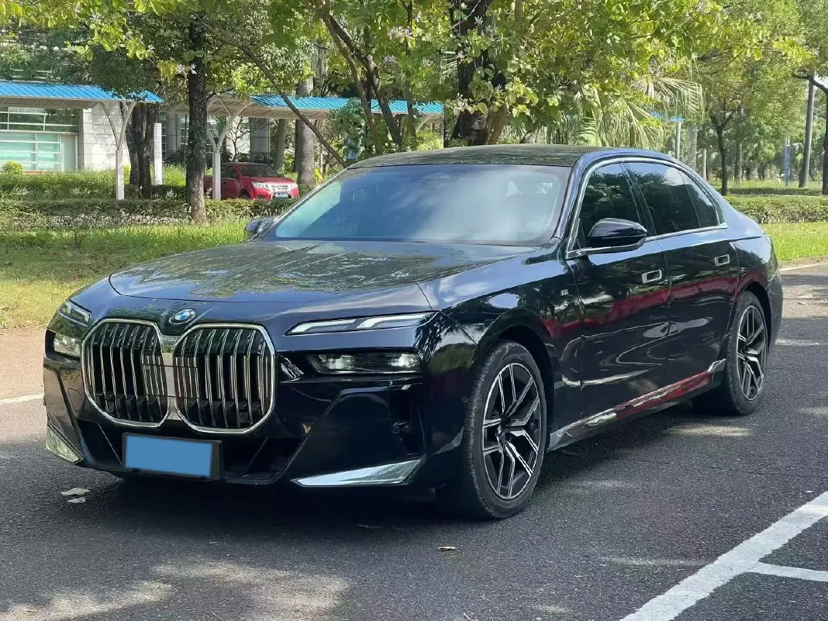2023 BMW 7 Series 3.0T 272HP L6 8AT,autocango,china used car exporter,china ev exporter,chinese used car exporter,chinese used ev exporter