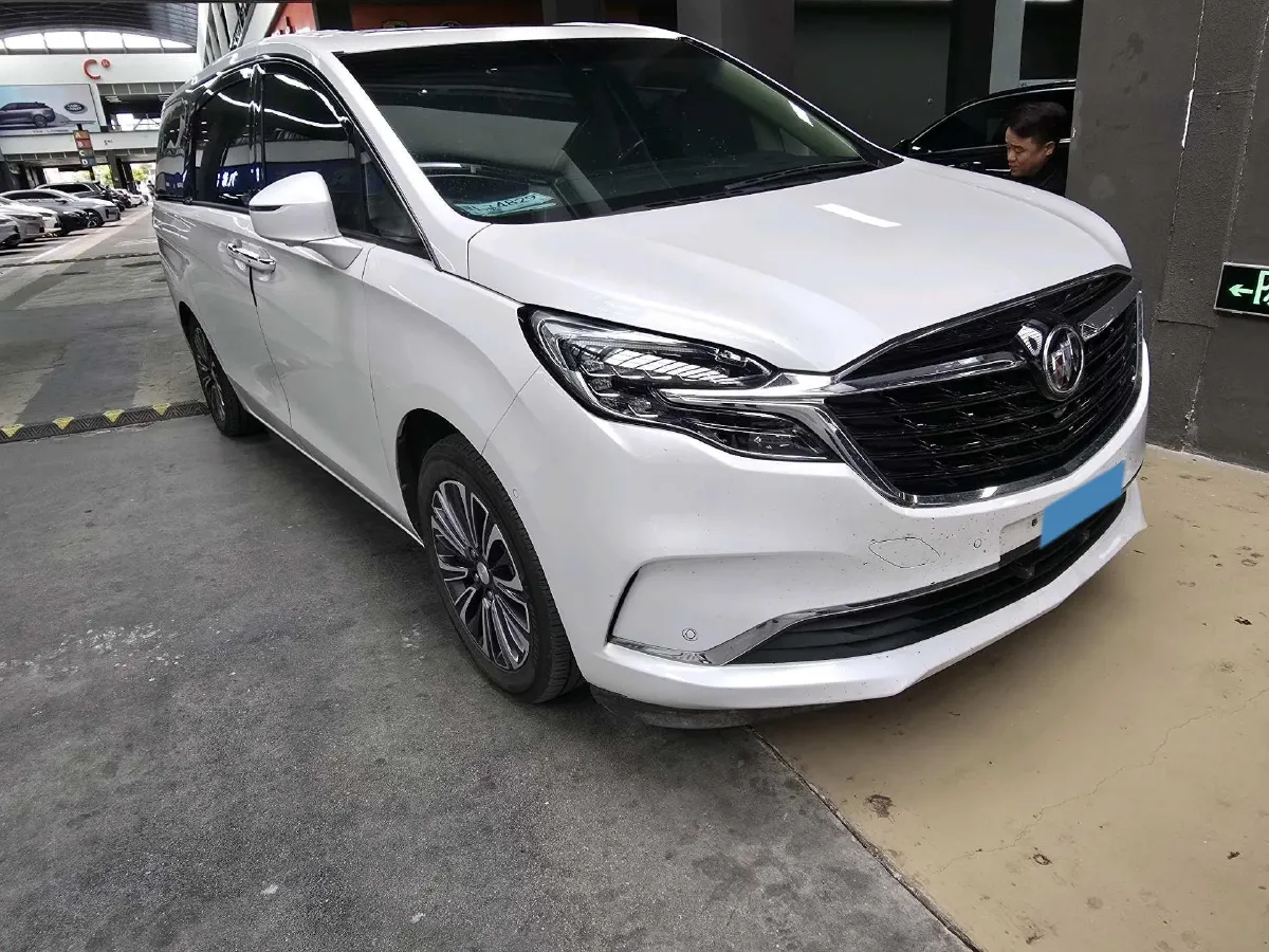 2022 Buick GL8 2.0T 237HP L4 9AT,autocango,china used car exporter,china ev exporter,chinese used car exporter,chinese used ev exporter