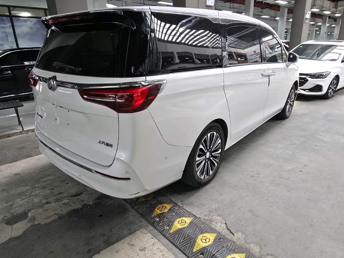 2022 Buick GL8 2.0T 237HP L4 9AT,autocango,china used car exporter,china ev exporter,chinese used car exporter,chinese used ev exporter