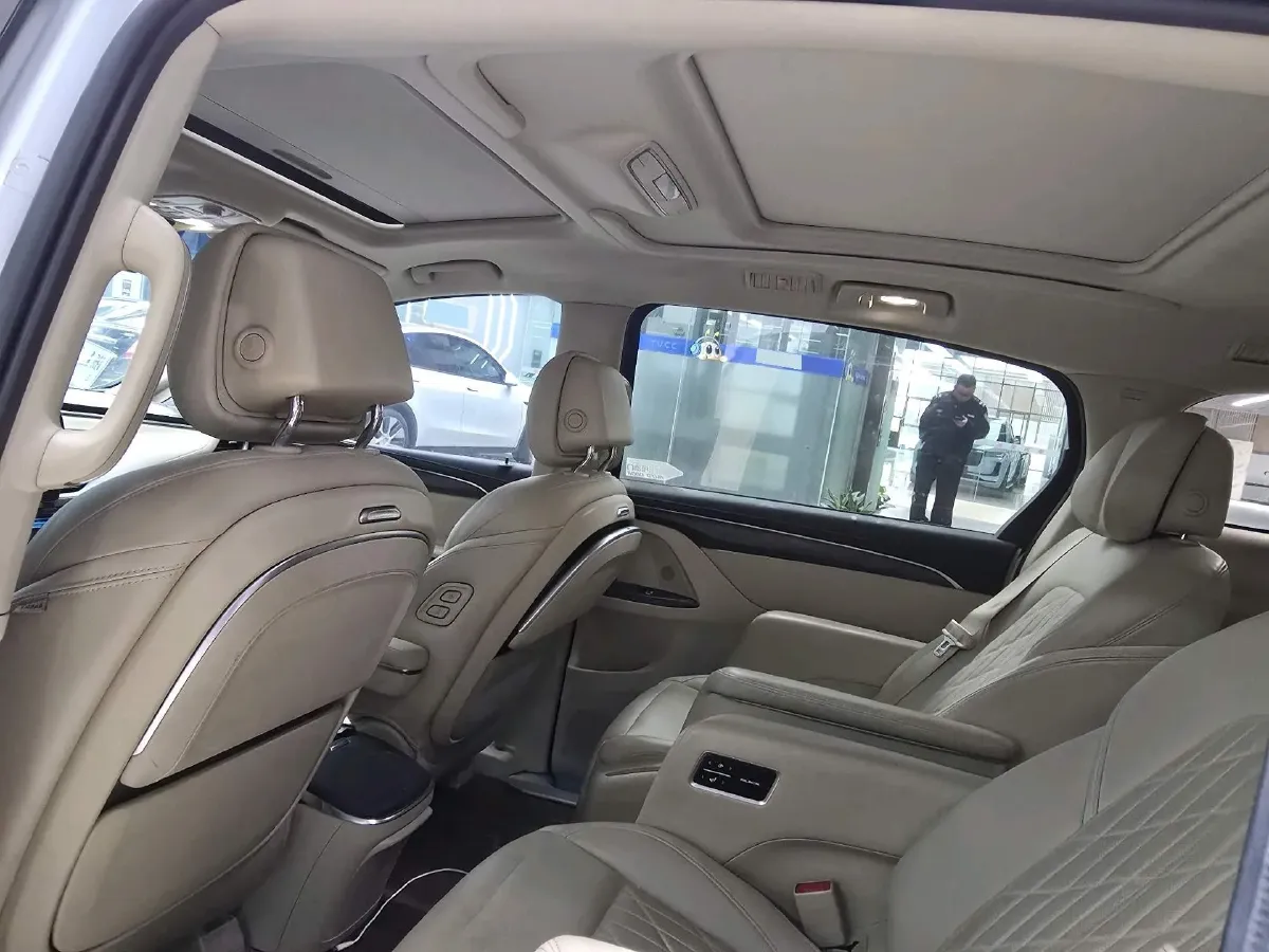 2022 Buick GL8 2.0T 237HP L4 9AT,autocango,china used car exporter,china ev exporter,chinese used car exporter,chinese used ev exporter