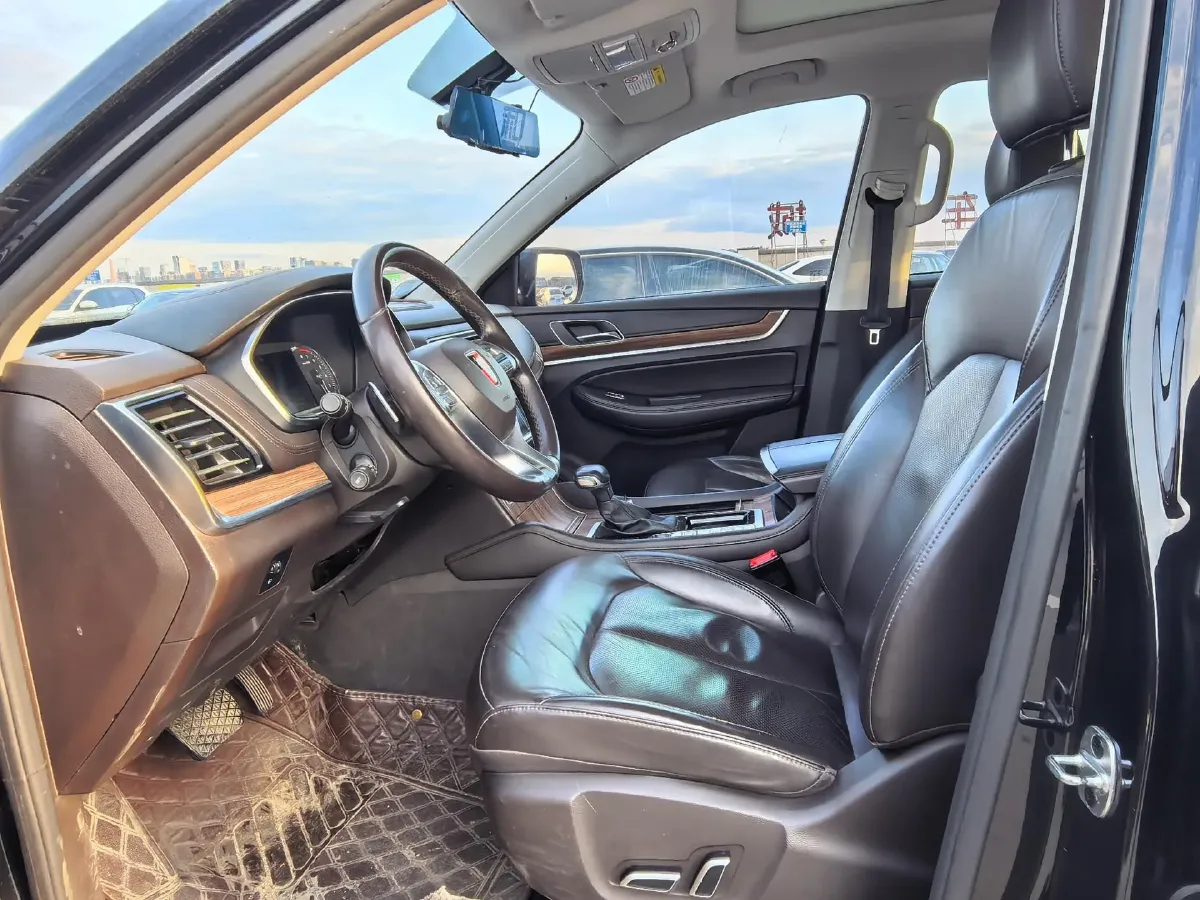 2019 Roewe RX8 2.0T 222HP L4 6AT,autocango,china used car exporter,china ev exporter,chinese used car exporter,chinese used ev exporter