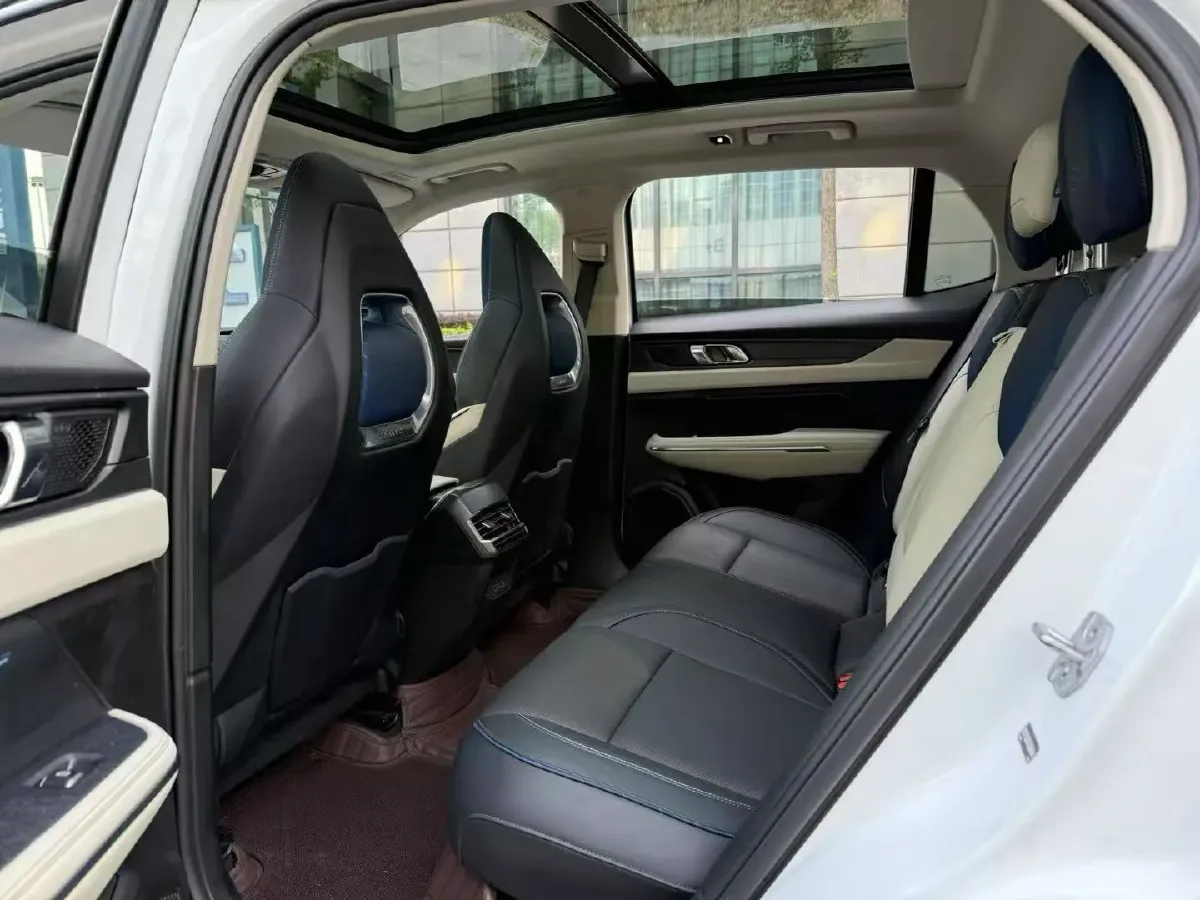 2019 LYNK&CO 01 2.0T 190HP L4 6AT,autocango,china used car exporter,china ev exporter,chinese used car exporter,chinese used ev exporter