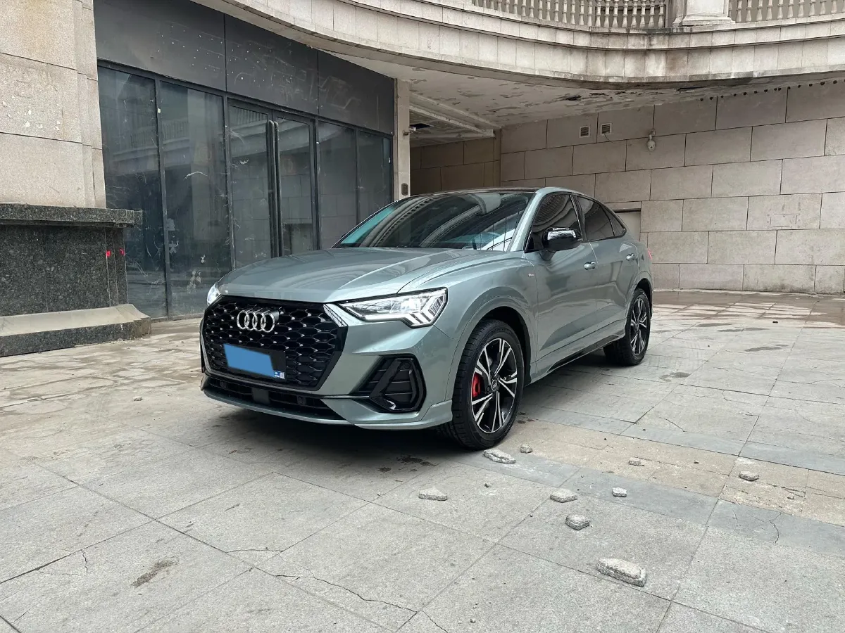 2022 Audi Q3 2.0T 186HP L4 7DCT,autocango,china used car exporter,china ev exporter,chinese used car exporter,chinese used ev exporter