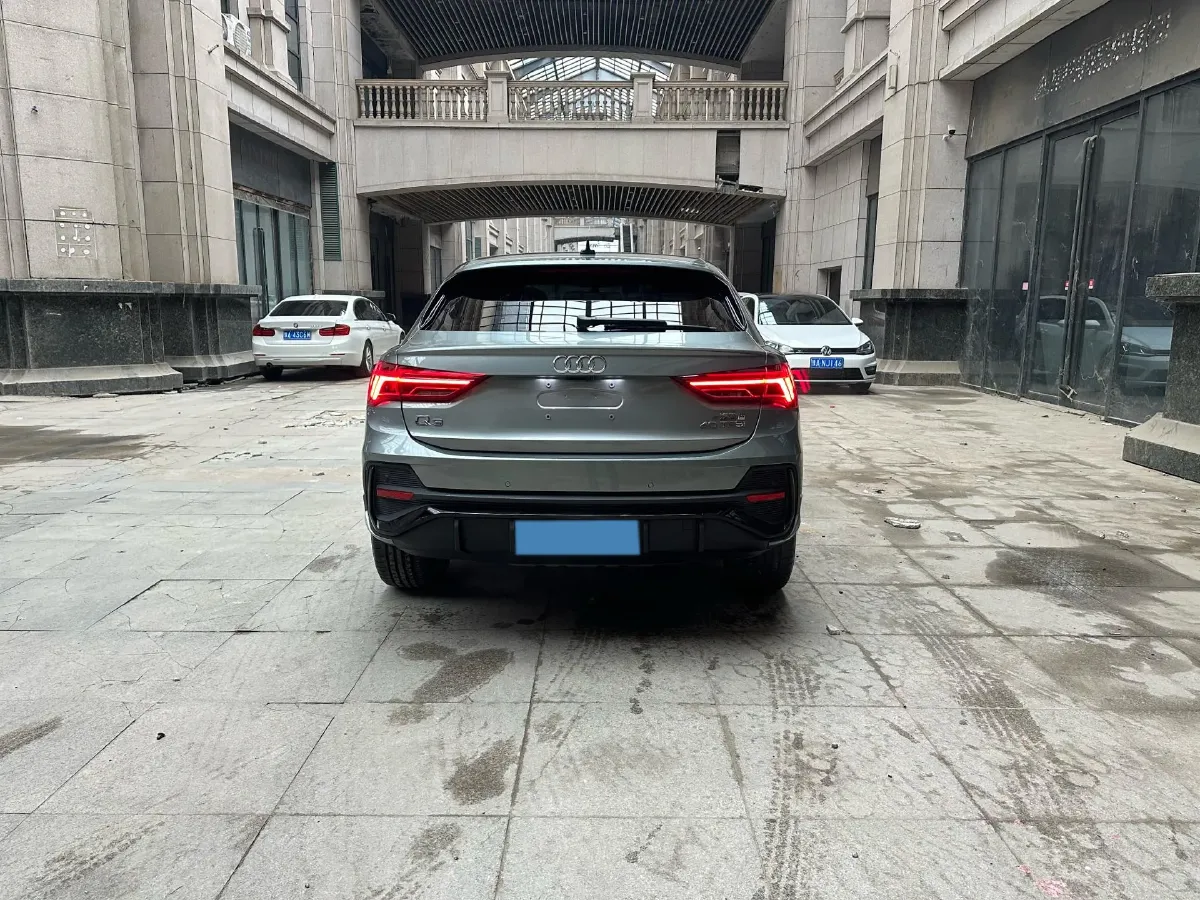 2022 Audi Q3 2.0T 186HP L4 7DCT,autocango,china used car exporter,china ev exporter,chinese used car exporter,chinese used ev exporter