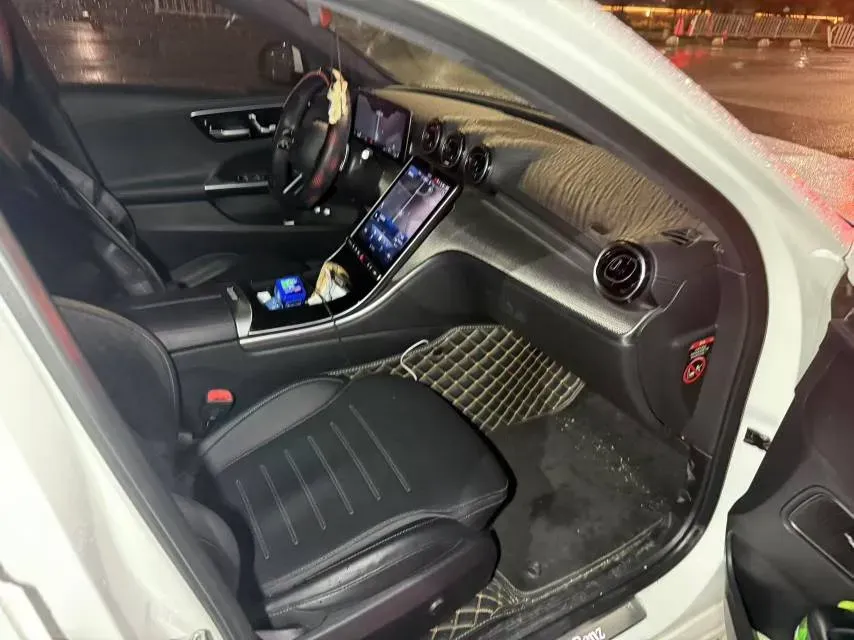 2023 Mercedes-Benz C Class 2.0T 204HP L4 9AT PHEV 25.4KWH,autocango,china used car exporter,china ev exporter,chinese used car exporter,chinese used ev exporter