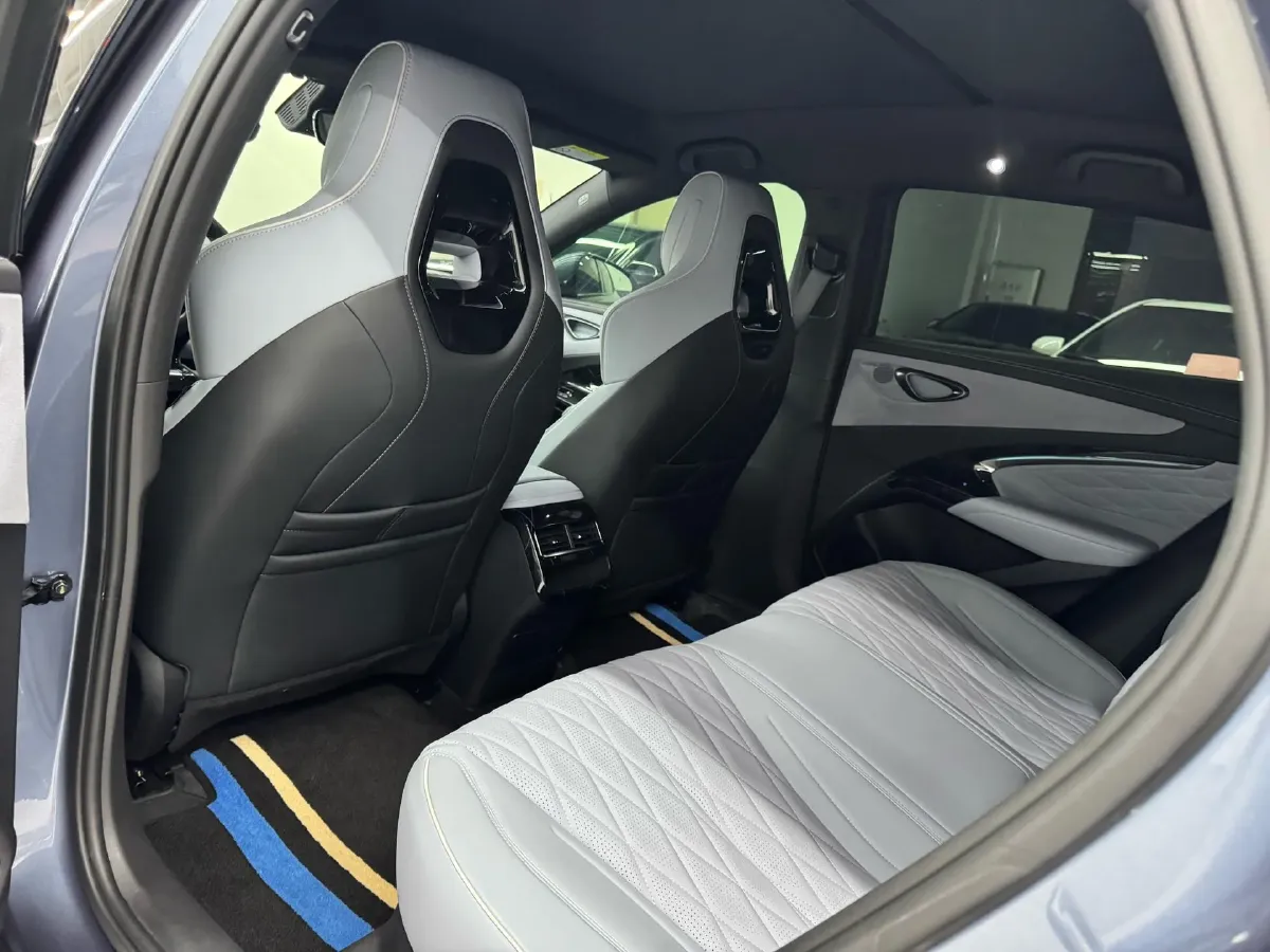 2022 AITO AITO M5 Range Extended 125HP REEV 40KWH,autocango,china used car exporter,china ev exporter,chinese used car exporter,chinese used ev exporter