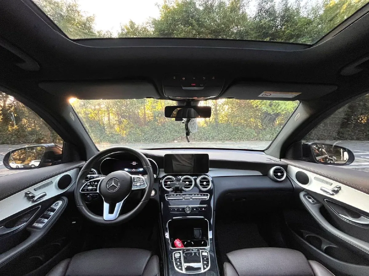 2021 Mercedes-Benz GLC Class 2.0T 197HP L4 9AT,autocango,china used car exporter,china ev exporter,chinese used car exporter,chinese used ev exporter