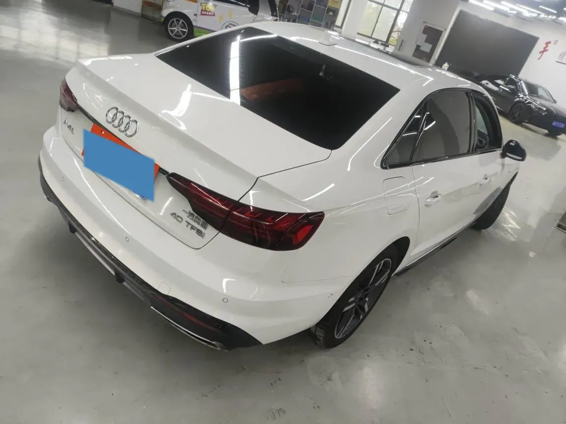 2022 Audi A4L 2.0T 190HP L4 7DCT,autocango,china used car exporter,china ev exporter,chinese used car exporter,chinese used ev exporter