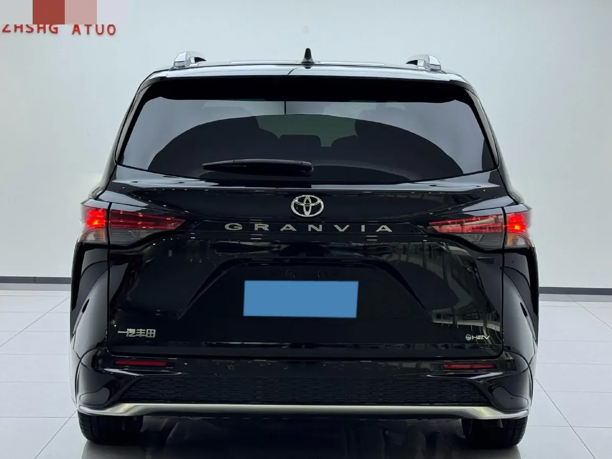 2024 Toyota Granvia 2.5L 189HP L4 E-CVT Hybrid,autocango,china used car exporter,china ev exporter,chinese used car exporter,chinese used ev exporter