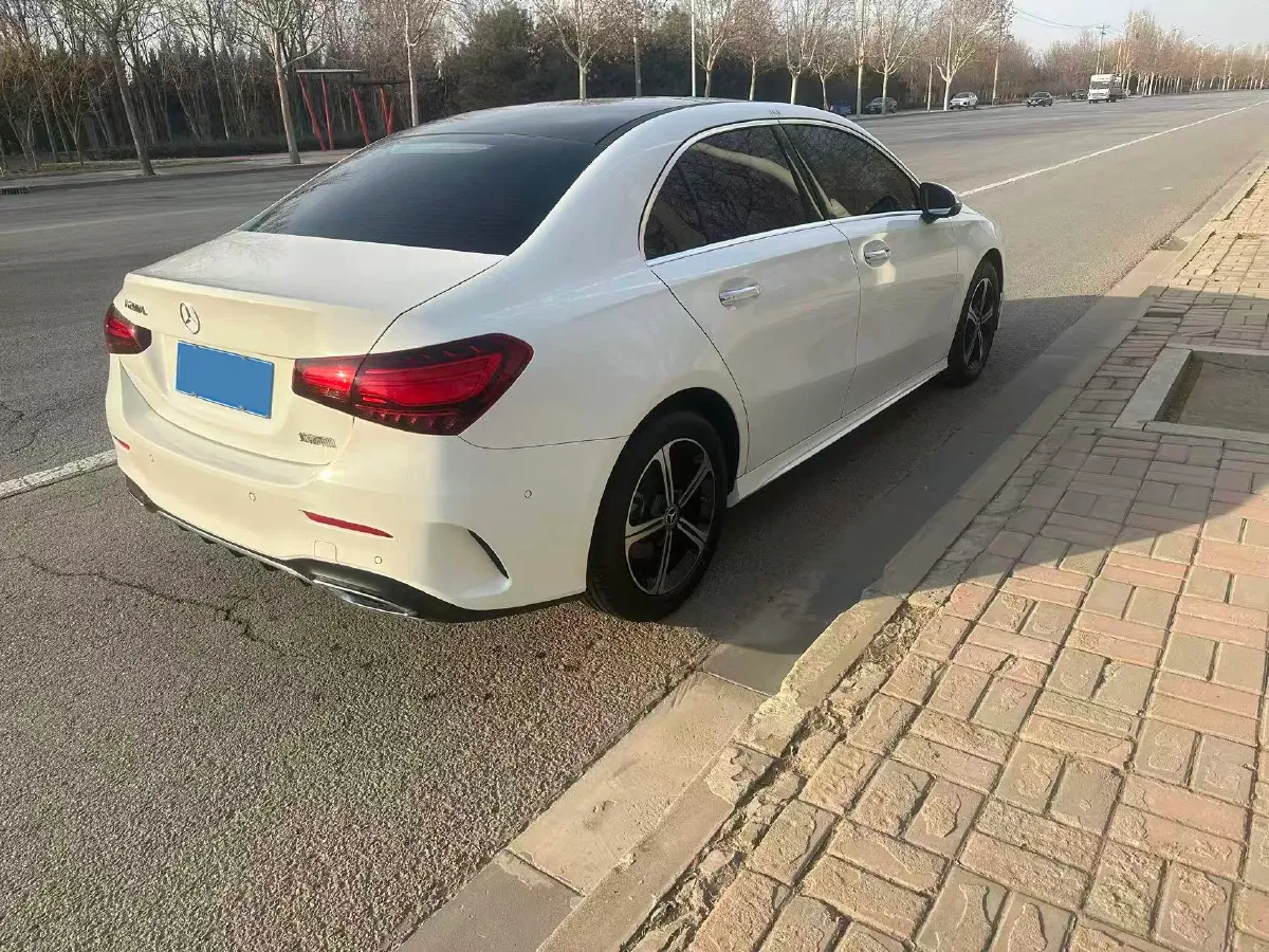 2025 Mercedes-Benz A Class 1.3T 163HP L4 7DCT,autocango,china used car exporter,china ev exporter,chinese used car exporter,chinese used ev exporter