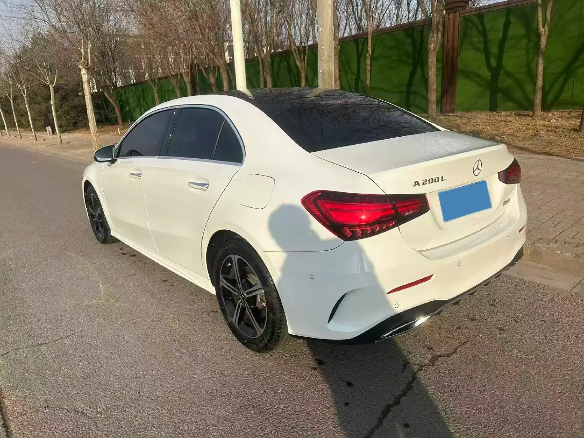 2025 Mercedes-Benz A Class 1.3T 163HP L4 7DCT,autocango,china used car exporter,china ev exporter,chinese used car exporter,chinese used ev exporter