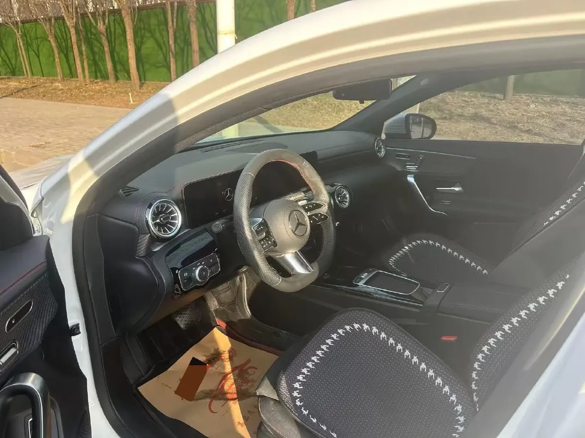 2025 Mercedes-Benz A Class 1.3T 163HP L4 7DCT,autocango,china used car exporter,china ev exporter,chinese used car exporter,chinese used ev exporter