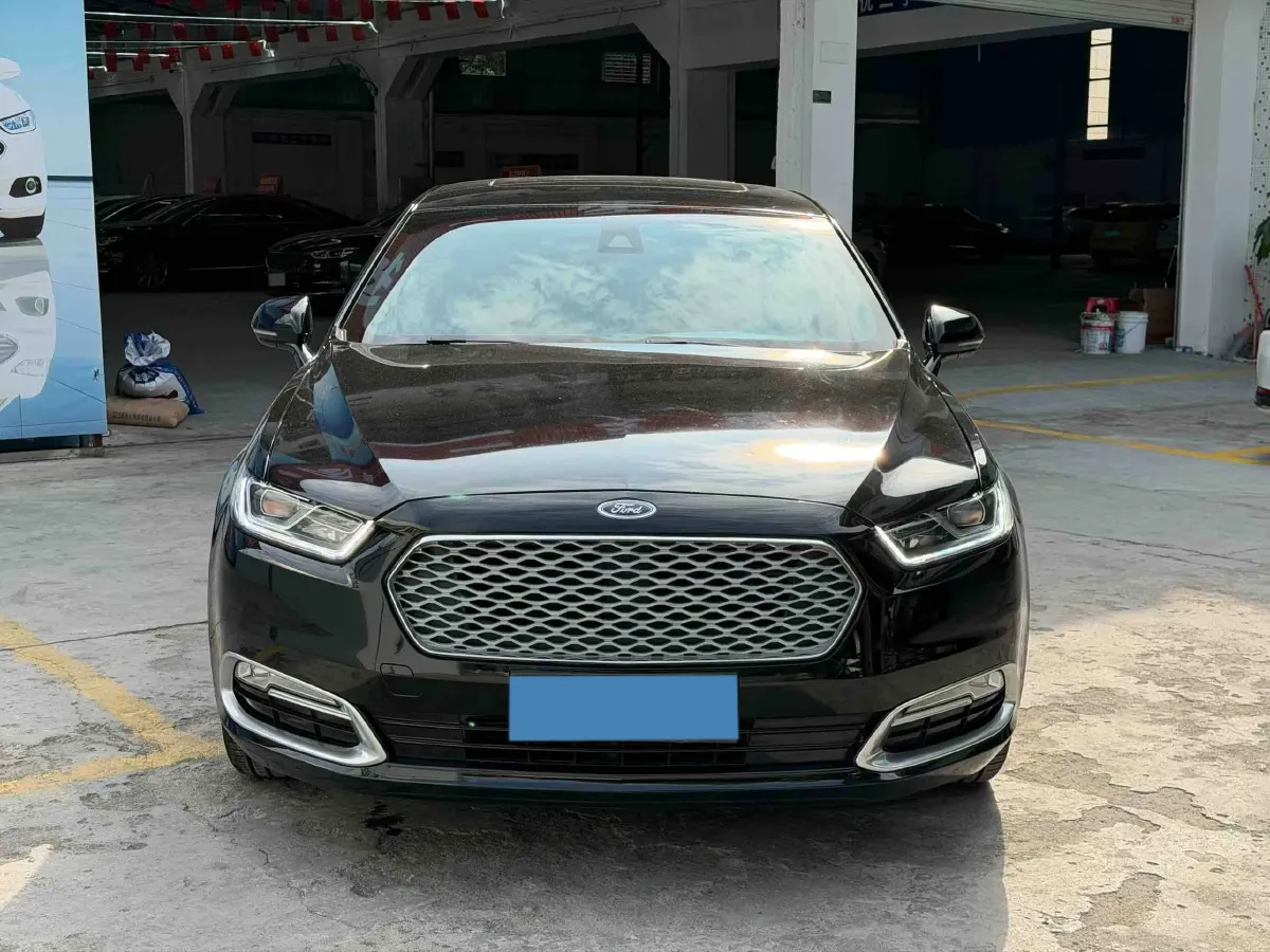 2018 Ford Taurus 2.0T 234HP L4 6AT,autocango,china used car exporter,china ev exporter,chinese used car exporter,chinese used ev exporter