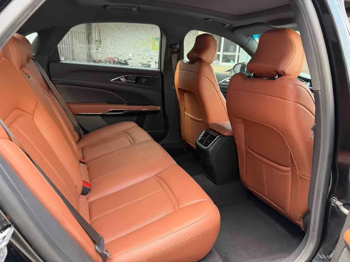 2018 Ford Taurus 2.0T 234HP L4 6AT,autocango,china used car exporter,china ev exporter,chinese used car exporter,chinese used ev exporter