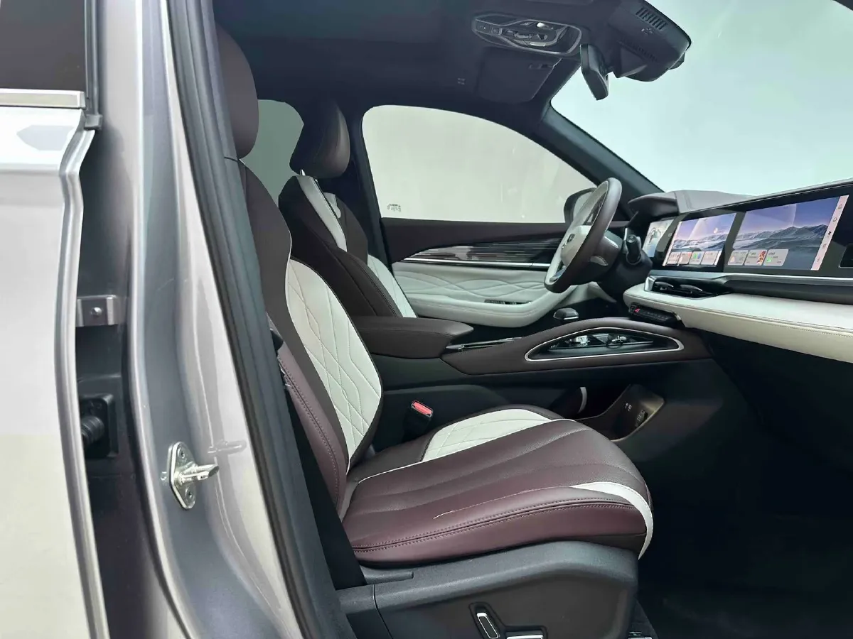 2021 Geely Monjaro 2.0T 218HP L4 7DCT,autocango,china used car exporter,china ev exporter,chinese used car exporter,chinese used ev exporter