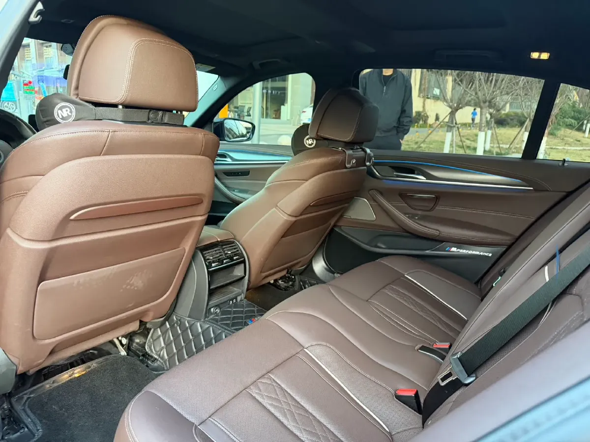 2021 BMW 5 Series 2.0T 184HP L4 8AT PHEV 17.7KWH,autocango,china used car exporter,china ev exporter,chinese used car exporter,chinese used ev exporter