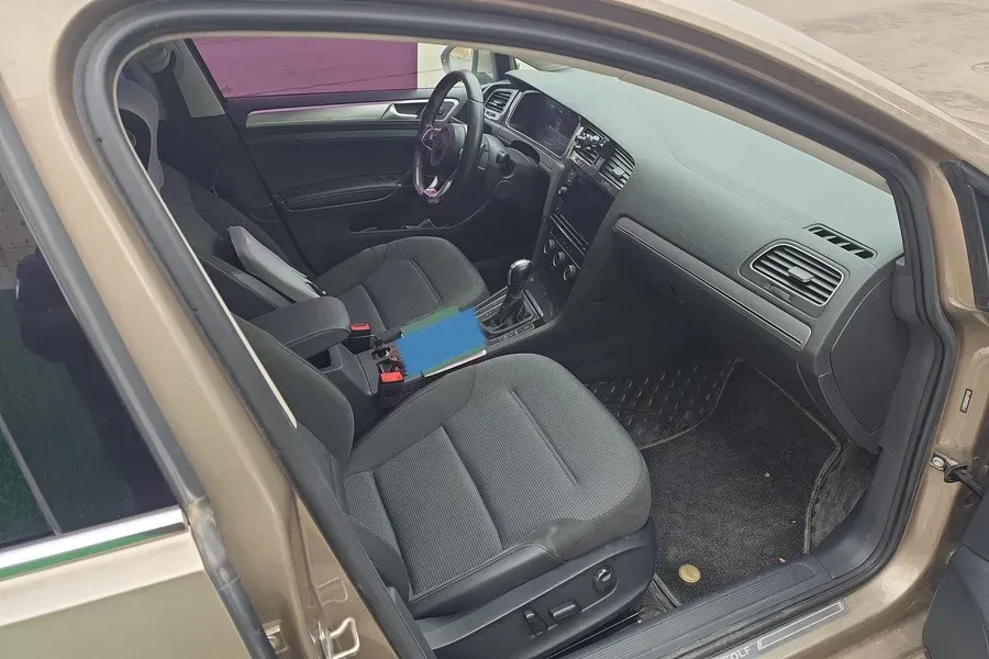 2019 Brilliance Auto V7 1.8T 231HP L4 7DCT,autocango,china used car exporter,china ev exporter,chinese used car exporter,chinese used ev exporter