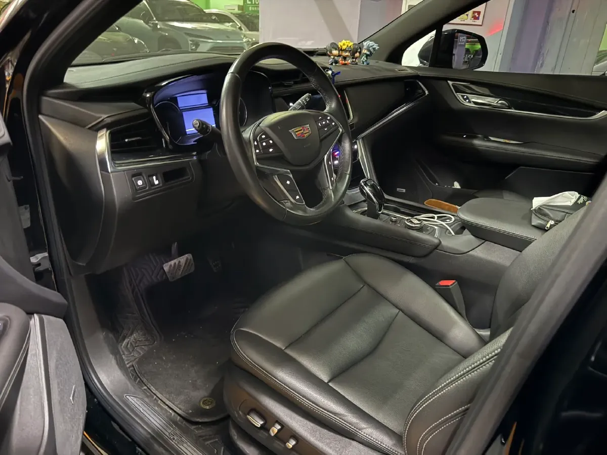 2022 Cadillac XT5 2.0T 237HP L4 9AT,autocango,china used car exporter,china ev exporter,chinese used car exporter,chinese used ev exporter