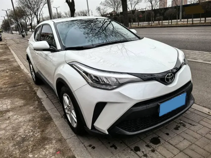 2023 Toyota C-HR 2.0L 171HP L4 CVT,autocango,china used car exporter,china ev exporter,chinese used car exporter,chinese used ev exporter