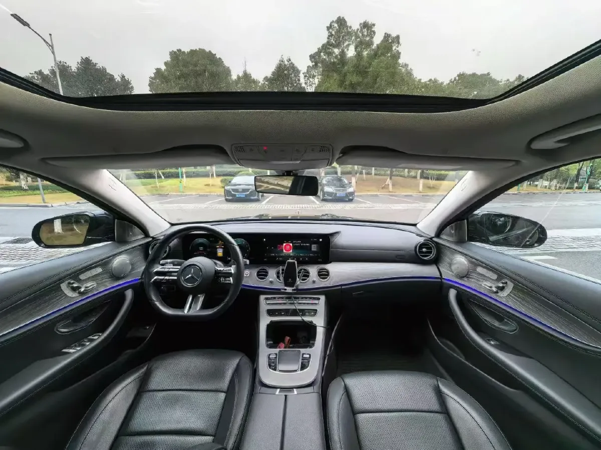 2021 Mercedes-Benz E Class 2.0T 258HP L4 9AT,autocango,china used car exporter,china ev exporter,chinese used car exporter,chinese used ev exporter