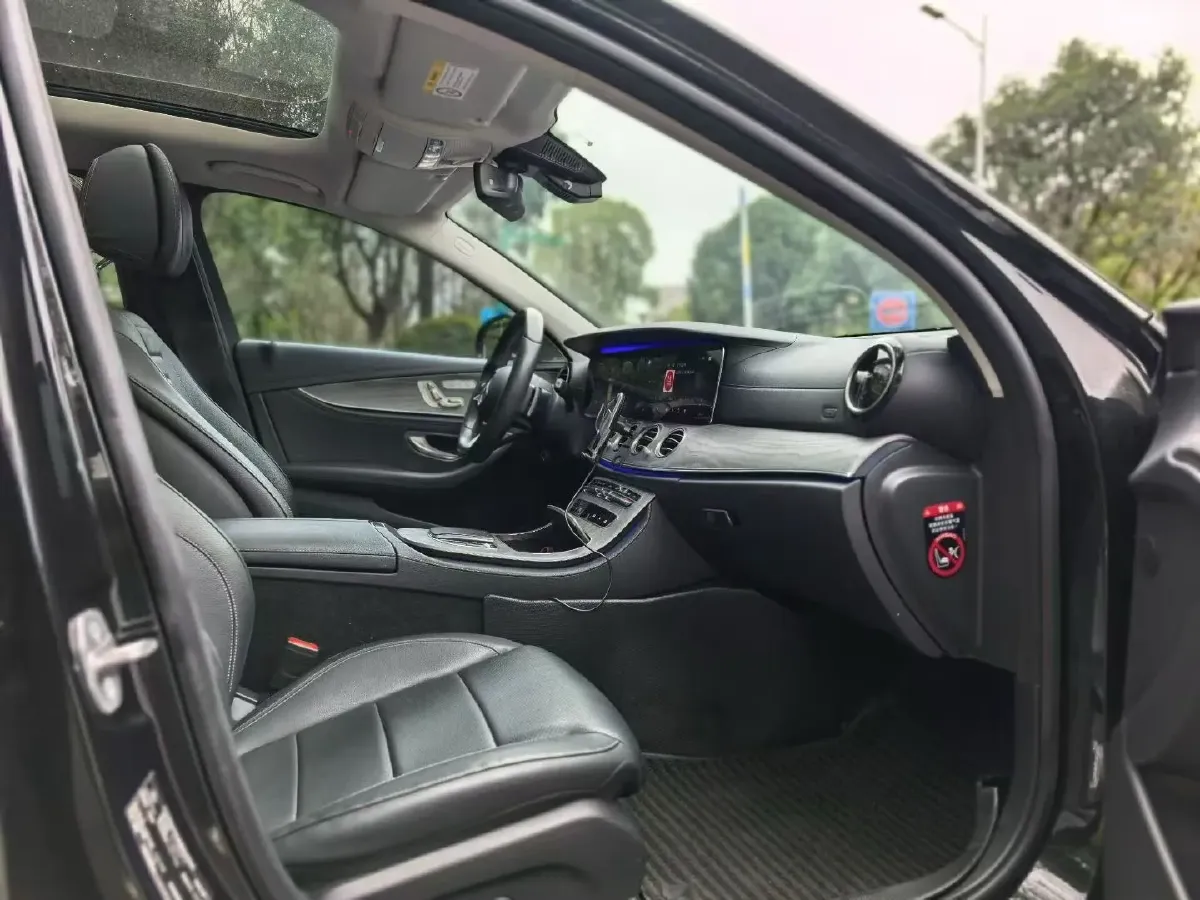 2021 Mercedes-Benz E Class 2.0T 258HP L4 9AT,autocango,china used car exporter,china ev exporter,chinese used car exporter,chinese used ev exporter
