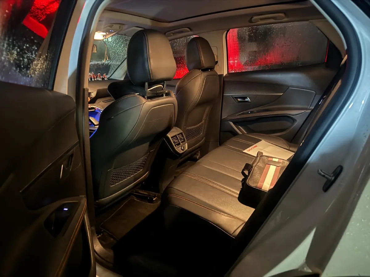 2020 Peugeot 4008 1.6T 200HP L4 8AT PHEV 13KWH,autocango,china used car exporter,china ev exporter,chinese used car exporter,chinese used ev exporter