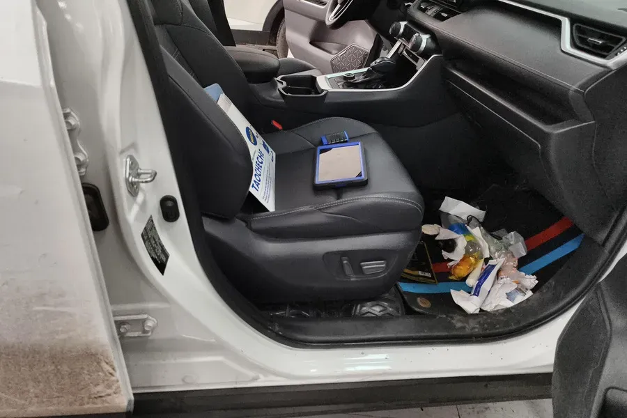 2023 Toyota Wildlander 2.5L 178HP L4 E-CVT Hybrid,autocango,china used car exporter,china ev exporter,chinese used car exporter,chinese used ev exporter