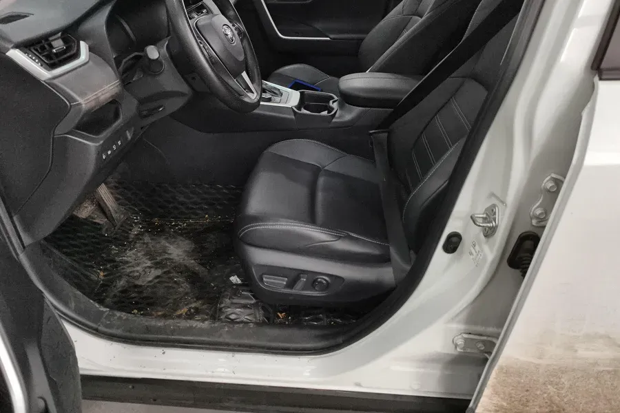 2023 Toyota Wildlander 2.5L 178HP L4 E-CVT Hybrid,autocango,china used car exporter,china ev exporter,chinese used car exporter,chinese used ev exporter