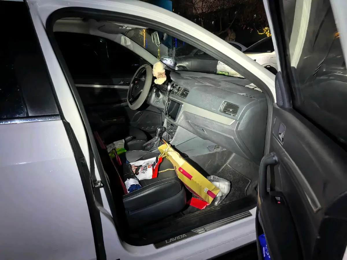 2017 Volkswagen Lavida 1.4T 131HP L4 7DCT,autocango,china used car exporter,china ev exporter,chinese used car exporter,chinese used ev exporter