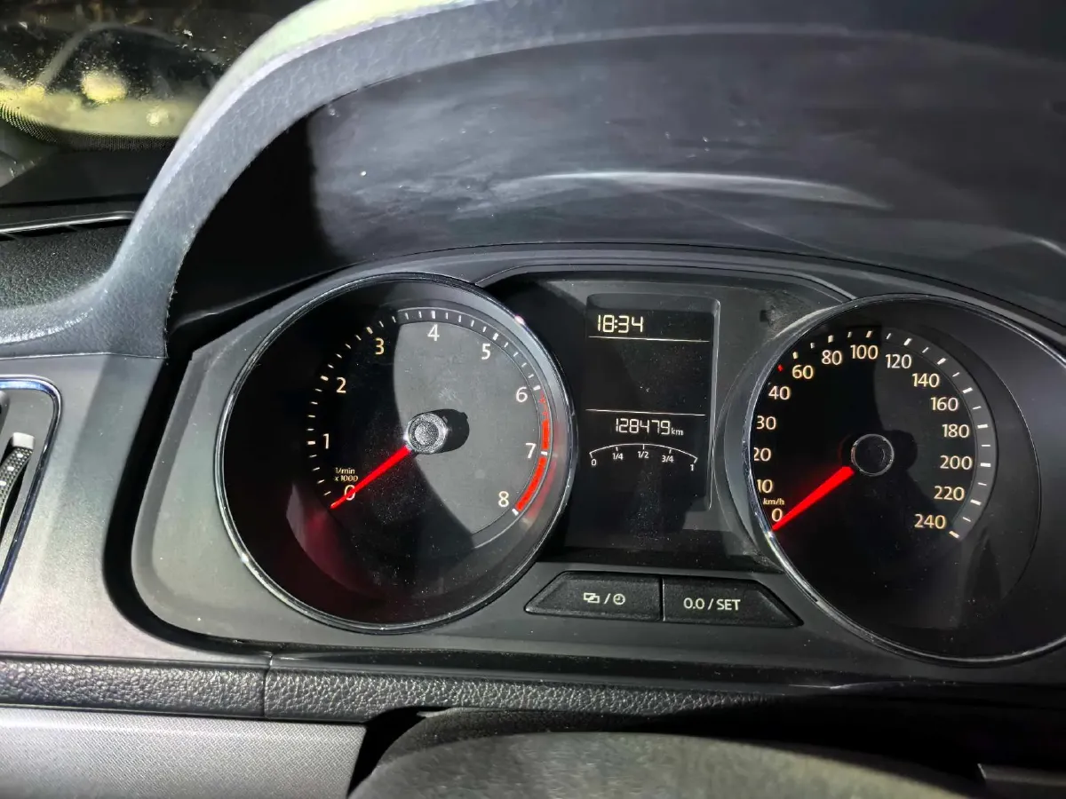 2017 Volkswagen Lavida 1.4T 131HP L4 7DCT,autocango,china used car exporter,china ev exporter,chinese used car exporter,chinese used ev exporter