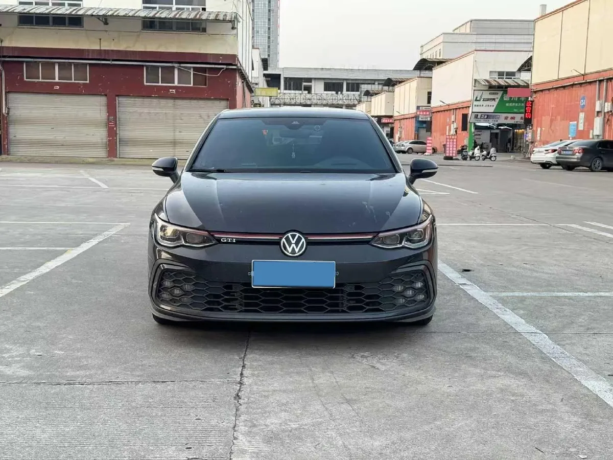 2021 Volkswagen GolfGTI 2.0T 220HP L4 7DCT,autocango,china used car exporter,china ev exporter,chinese used car exporter,chinese used ev exporter