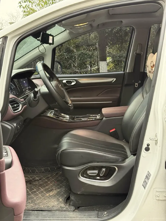 2023 GAC Trumpchi M6 1.5T 177HP L4 7DCT,autocango,china used car exporter,china ev exporter,chinese used car exporter,chinese used ev exporter