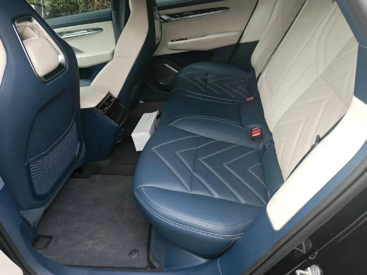 2022 Zeekr 001 BEV 86KWH,autocango,china used car exporter,china ev exporter,chinese used car exporter,chinese used ev exporter