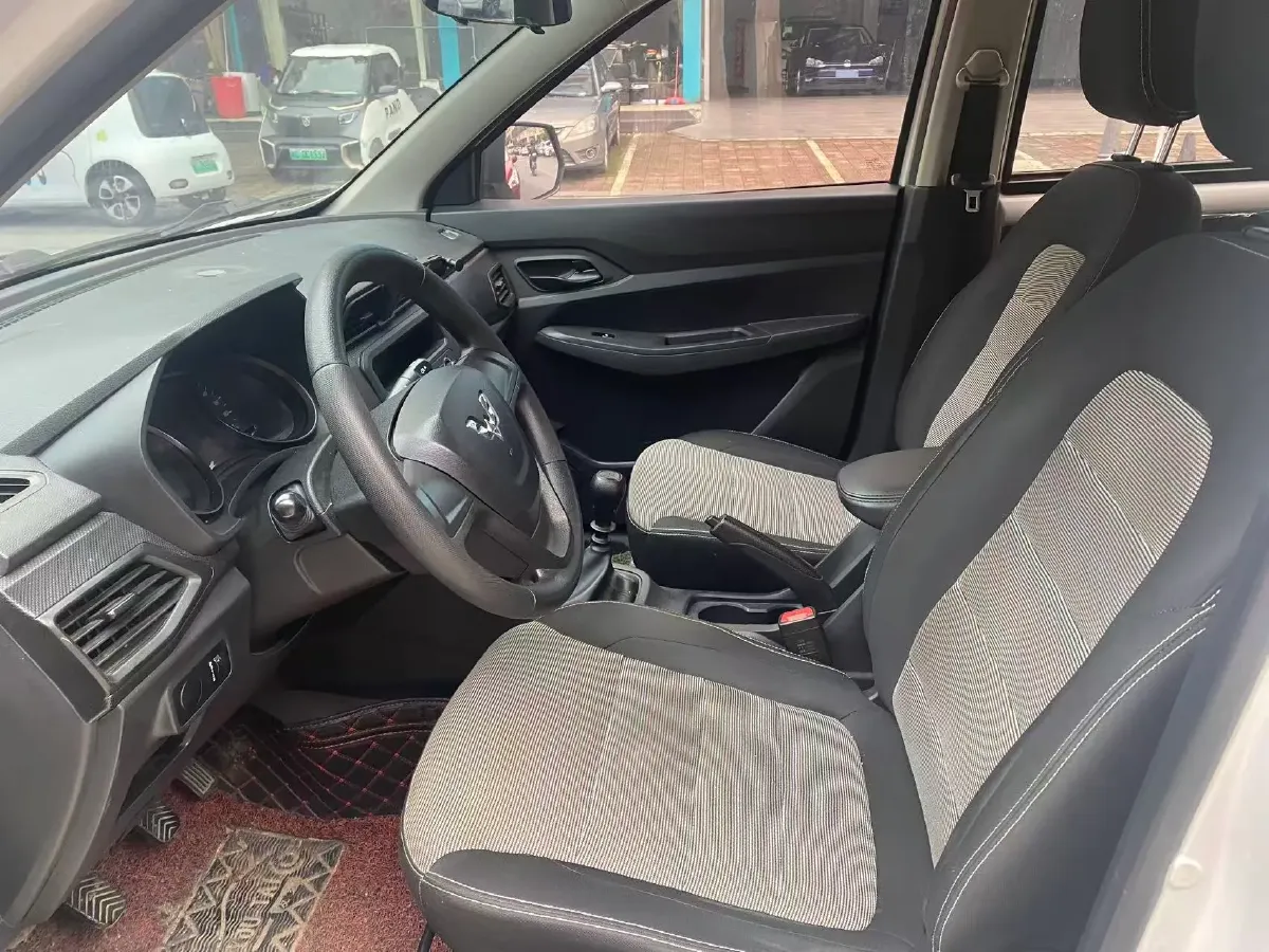 2019 WuLing HongGuang 1.5L 99HP L4 6MT,autocango,china used car exporter,china ev exporter,chinese used car exporter,chinese used ev exporter