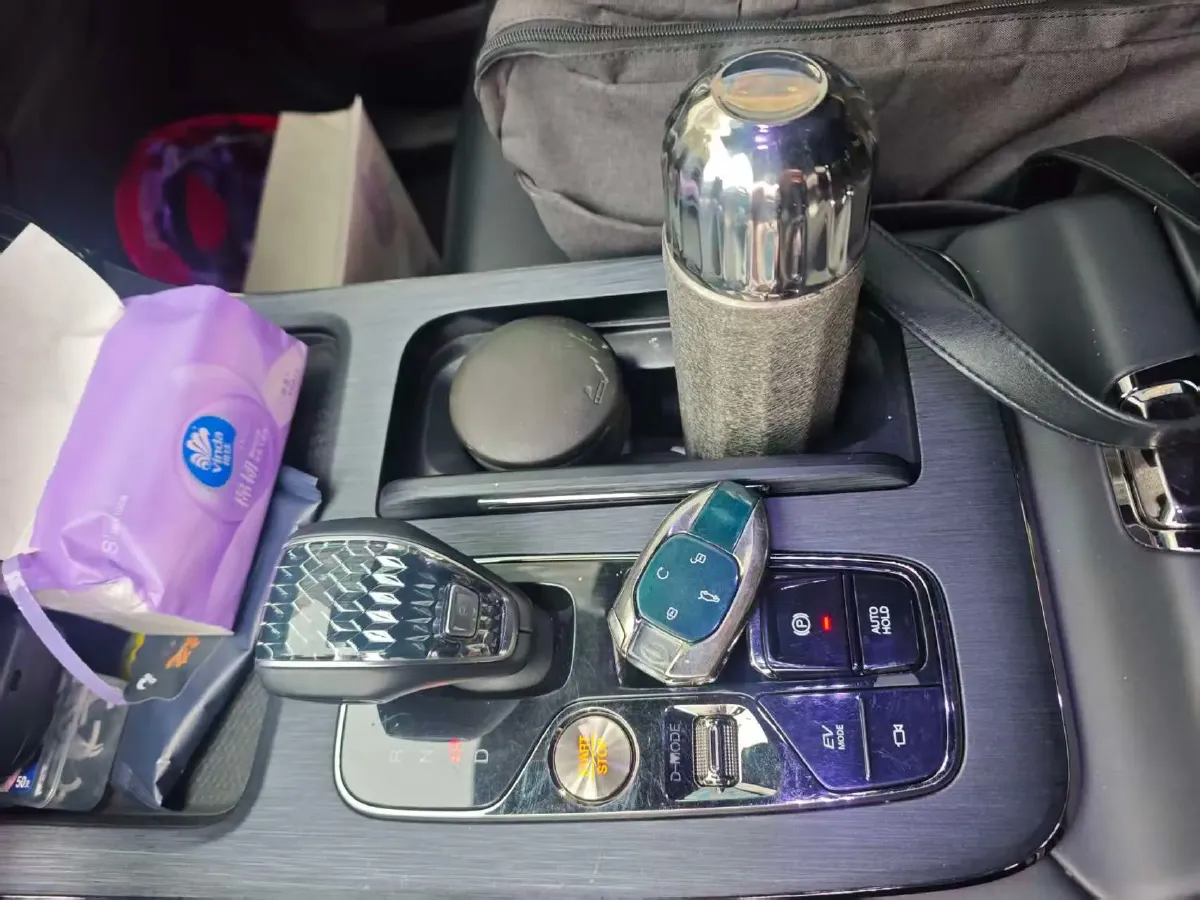 2022 GAC Trumpchi GS8 2.0T 190HP L4 E-CVT Hybrid,autocango,china used car exporter,china ev exporter,chinese used car exporter,chinese used ev exporter