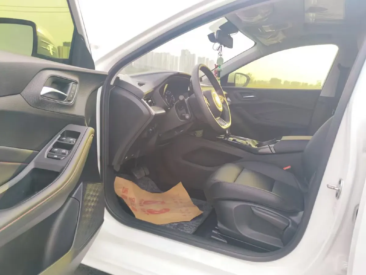 2022 MG 5 1.5T 173HP L4 7DCT,autocango,china used car exporter,china ev exporter,chinese used car exporter,chinese used ev exporter