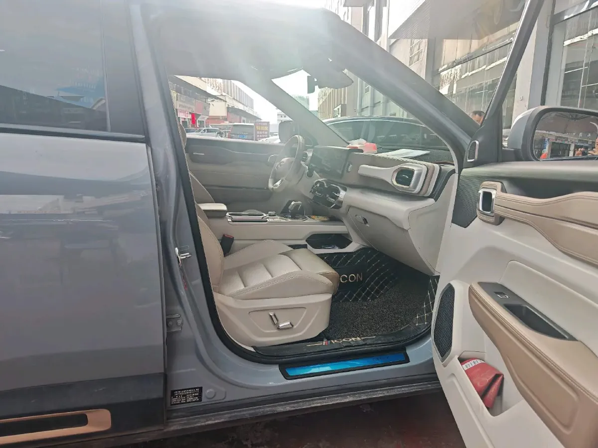 2020 Geely ICON 1.5T 177HP L3 7DCT,autocango,china used car exporter,china ev exporter,chinese used car exporter,chinese used ev exporter