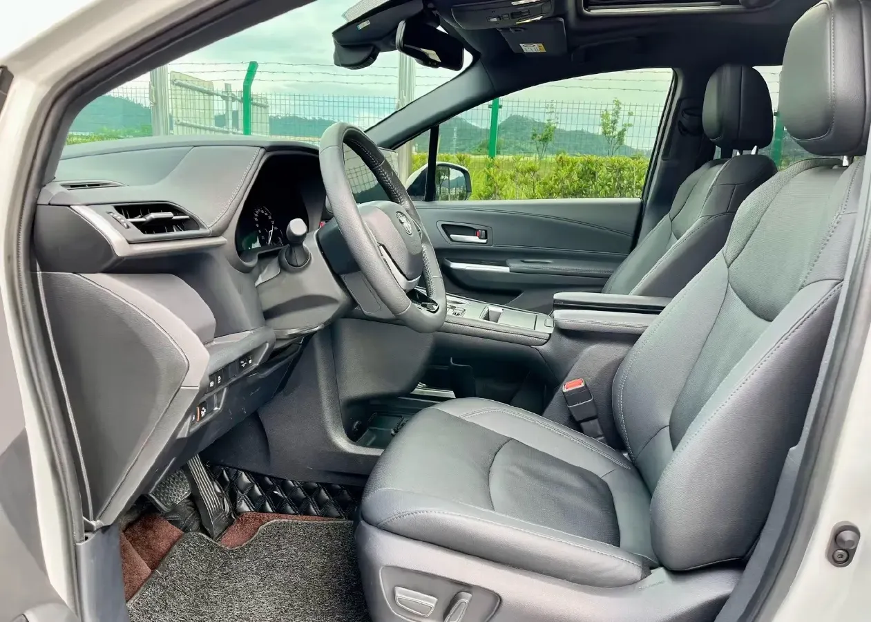 2021 Toyota Sienna 2.5L 192HP L4 E-CVT Hybrid,autocango,china used car exporter,china ev exporter,chinese used car exporter,chinese used ev exporter