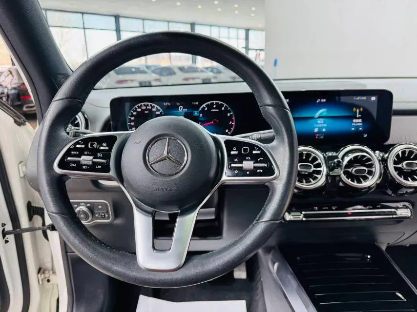 2021 Mercedes-Benz GLB Class 1.3T 136HP L4 7DCT,autocango,china used car exporter,china ev exporter,chinese used car exporter,chinese used ev exporter